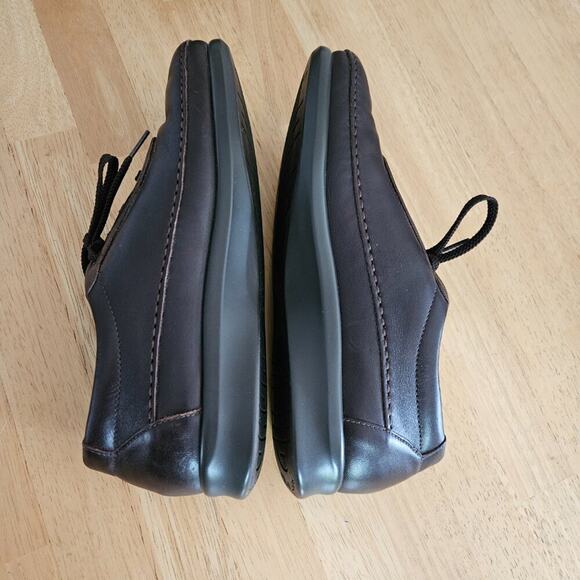 SAS Traveler Athletic Lace Up Shoe - Dark Brown - sz 9M - Missing insoles - Picture 6 of 10